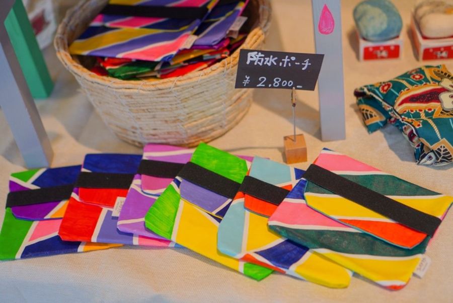 出店したハンドメイドのポーチ